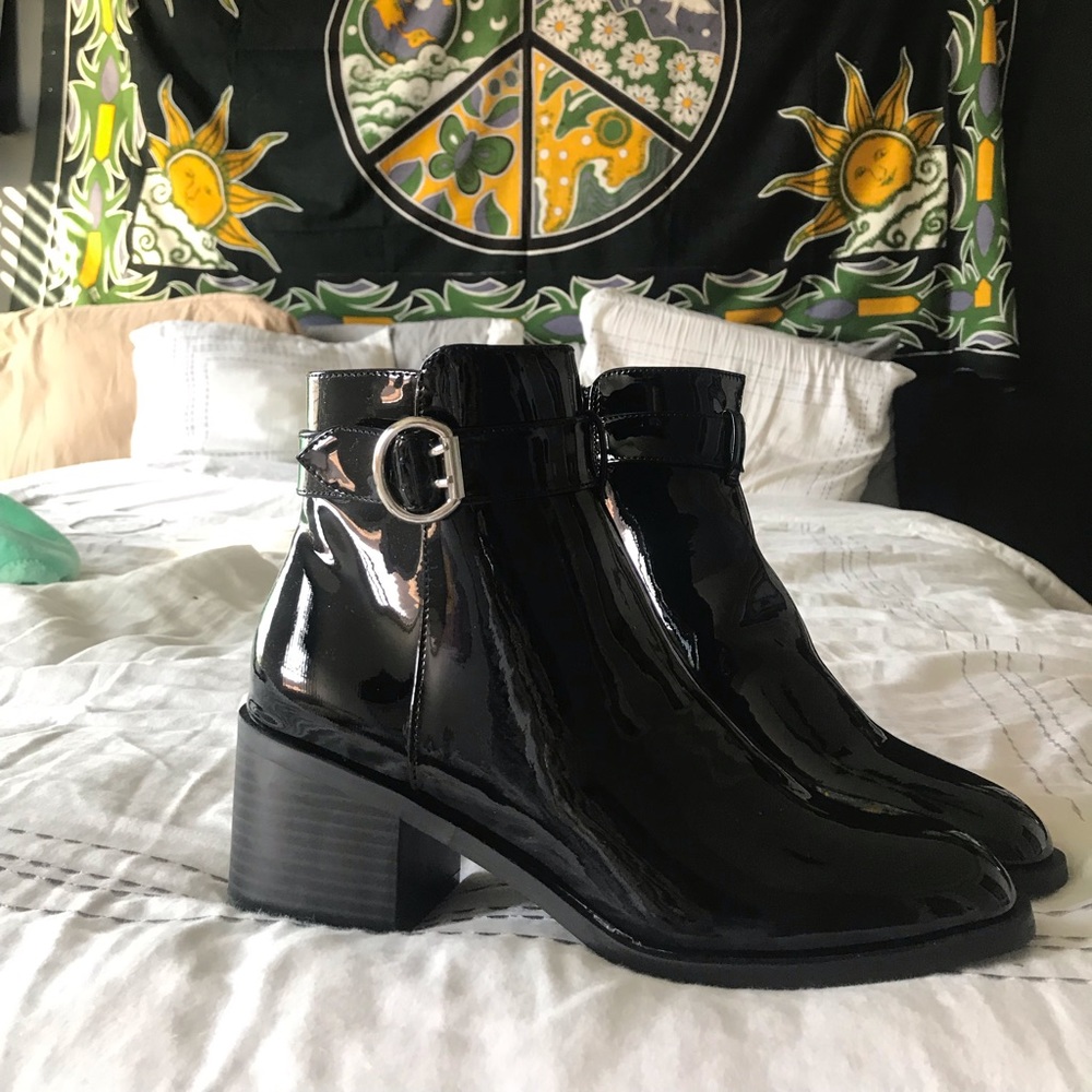 Black dress booties
